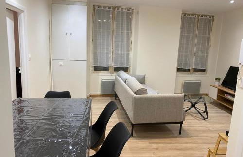 Grand F4 de 71m2 pour 6 personnes en plein centre ville Arpajon - Foto 73
