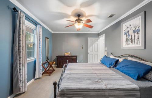 Waterfront & Pet-friendly 3-Acre Home with fire-pit - Photo 16