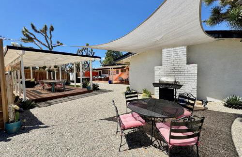 Mid-Century Modern Home w/Pool & Hot Tub - Foto 31