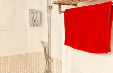 Ana's Apartment parking gratuito - Foto 19