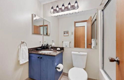 Beautiful Seven Springs- 2 Bed, 2 Bath Condo - Foto 17