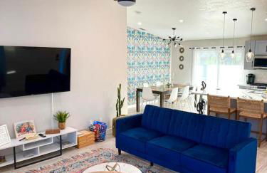 Havana House oasis with pool spa firepit game room and Mountain Views Be away from the city rules - Foto 19