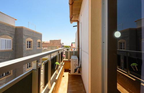 Coquete Apartment,Near Airport,Balcony,Cozy - Photo 12