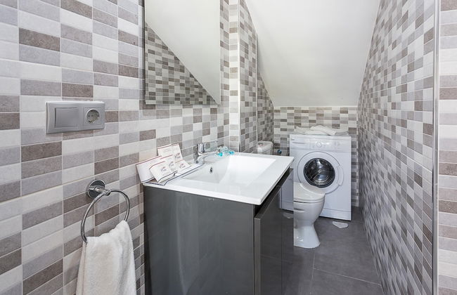 Marbella Resort 2 Pool Whirlpool Sauna - Photo 4