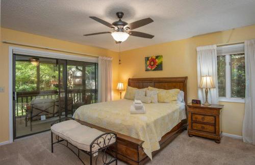 Connestee Lakefront Retreat · Lakefront Retreat in Connestee Fal - Foto 13