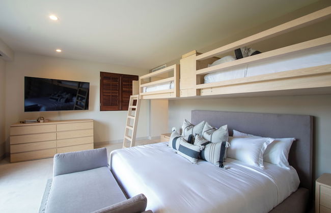 El Encanto exclusive condo private pool - Photo 4