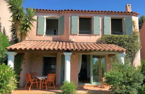 Panoramic Sea View Villa in private residence with pool - Photo 7