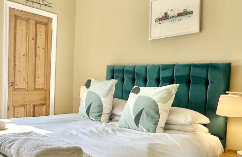 Montrose House - Photo 32