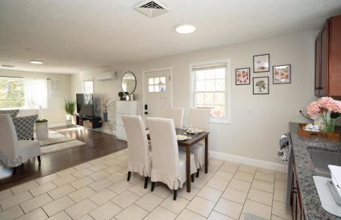 12BCozy 3BR Apartment with Koi Pond in Worcester - Foto 12