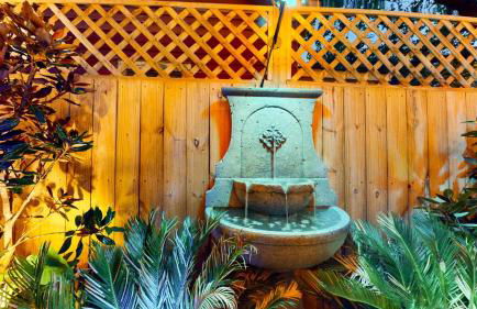 Historic 2BR 1BA with King bed-Fast Wi-Fi 75 OLED TV - Foto 17