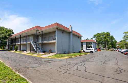 Chic New York Studio with Kitchen - Foto 35
