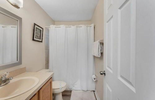 Gorgeous Place Minutes Away from Attractions - Foto 11