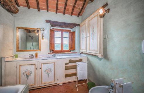 Amazing Home In Bucine Ar With Kitchen - Foto 23