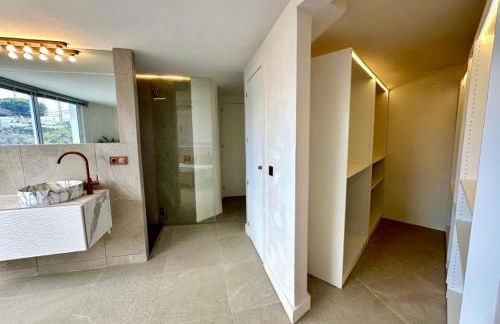 Countryside Elegant 4-Bedroom Suite, Pool & Garden - Foto 14