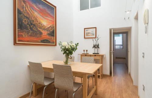 Celia House - Photo 8