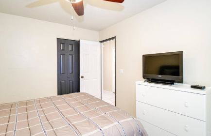 North Phoenix 6 Bedroom With Guest House & Pool! - Foto 43