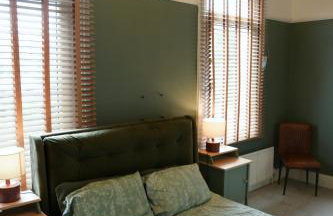 1-Bed Apartment Sleeps 4 Near Altrincham Centre - Foto 6