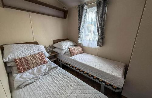 Caravan With Large Decking At Coopers Beach Holiday Park Ref 49012Sv - Foto 17