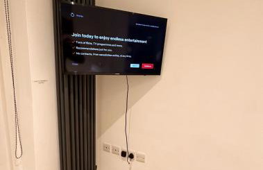 Hidden Retreat with Steam room, KING bed near tube - Foto 28