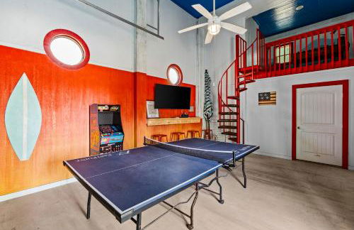 Beachfront Hideaway! Luxury Beachfront, SwimSpa, Game Room, Firepit by Bolivar Vacations - Foto 5