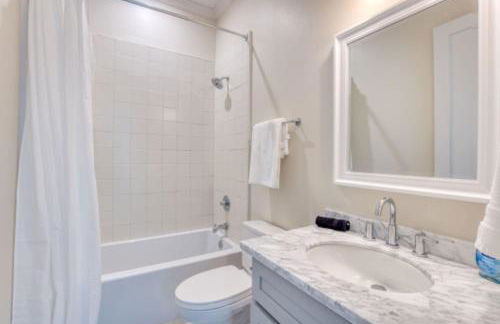 Magnolia Shore 5 - Steps to Beach, Pet-Friendly, Pool, Fast WiFi - Foto 19