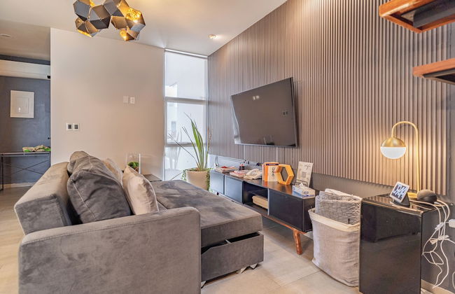 Luxurious 5-bedroom House With Air-conditioning & Private Rooftop in Juriquilla - Foto 1