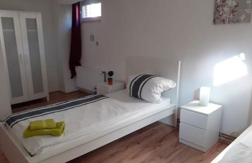 Souterrain Apartment Laatzen - Foto 12