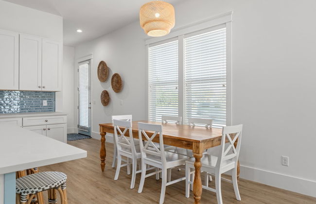 Spectacular 3br 4ba w/ Private Pool, 2 Min Walk to Beach - Sleeps 15! - Foto 33