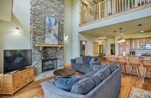 Getaway Chalet in Mars Hill with Hot Tub and Views! - Foto 4