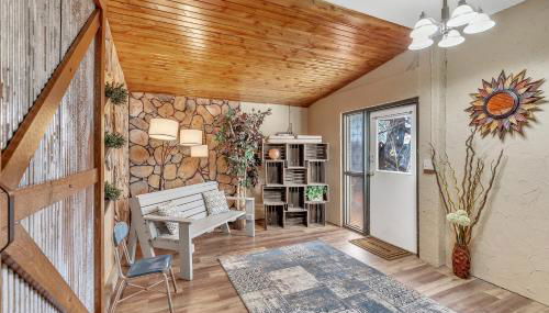 Downtown 2 Story Property 2 Bedroom Apts by RedAwning - Foto 2