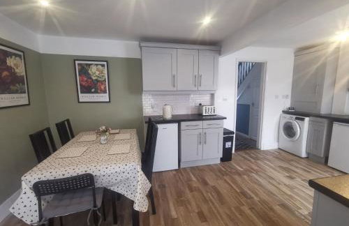 EMA, Castle Donington Circuit contractors group 4 bedrooms 7 bed house-private parking - Foto 13