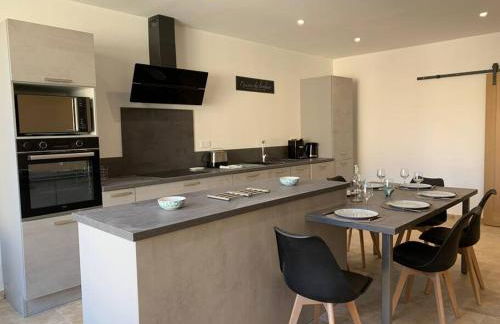 Maison de village 150 M2 au calme climatisée, piscine - Foto 9