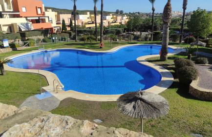 Luminoso y tranquilo apartamento con jardin en campo de Golf Valle del Este - Foto 15