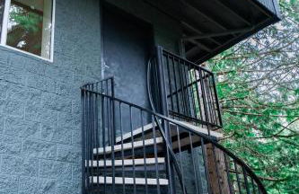 Modern Loft with Park Like Setting View - Foto 26