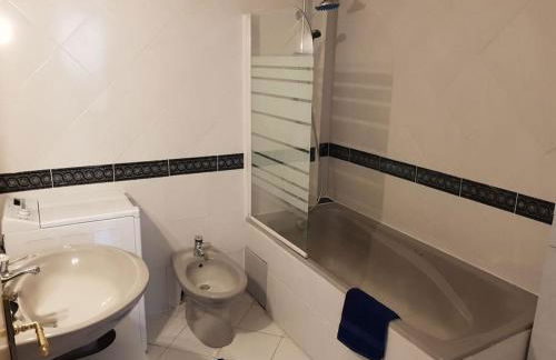 GIORGHA VILLA Piscine chauffée 15 pers avec piscine vue mer montagne 1km mer - Foto 12