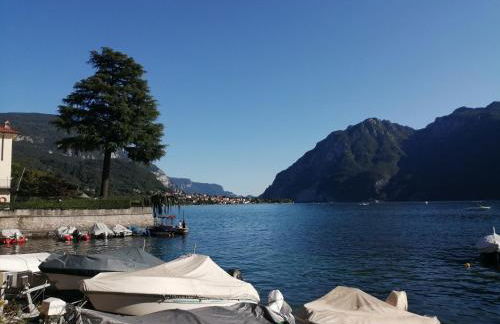 Lake and Guzzi view - Holiday Home - Foto 51