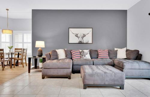 Stunning West Haven Villa with Private Pool Spa and Balcony Near Disney - Foto 73