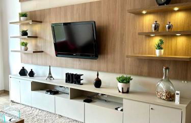 Apto Lindo e Completo com piscina e jacuzzi - Photo 2