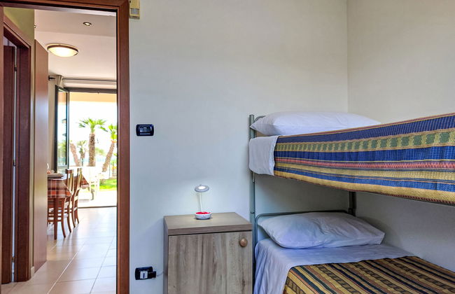 3 bedroom Apartment in Cipressa with swimming pool and garden - Photo 22