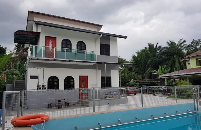 Mri Homestay Sg Buloh - 3 Br House on First Floor With Centralised Pool - Foto 1