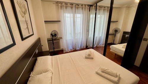 Apartamento Reyes de España / Free Parking & Wi Fi - Foto 2