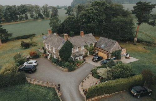 Mid-Wales Farmhouse, swimming pool, tranquil countryside views, sleeps 14 - Foto 20