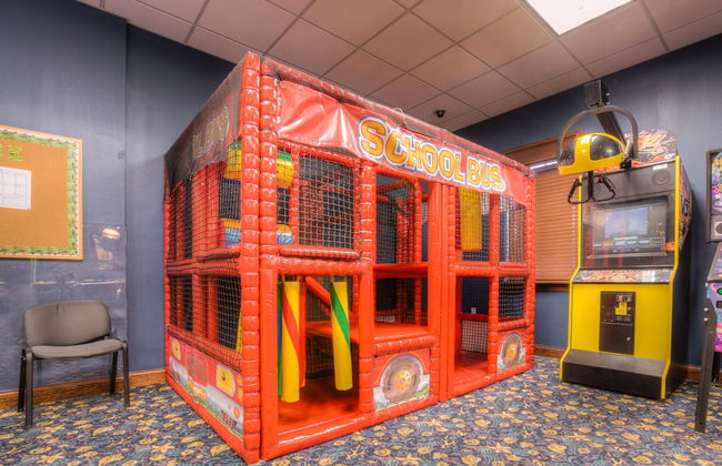 Private Pool Getaway! Near Theme Parks! - Foto 45