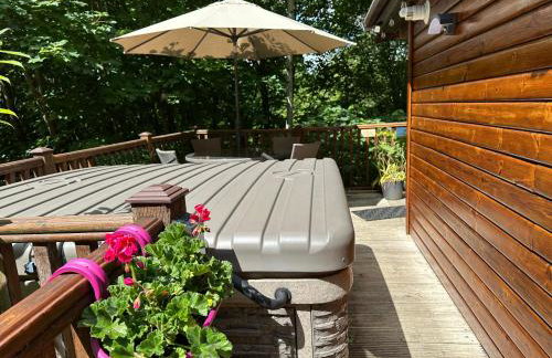 Owls House - Lodge with hot tub- Lake District - Photo 3