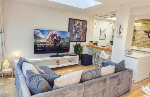 2-Bedroom flat with private patio & firepit in Shepherds Bush near Hammersmith by Staylio Ltd - Foto 2