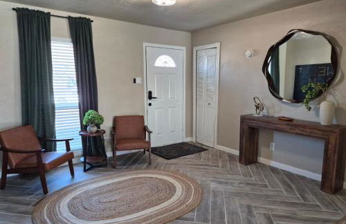 Stylish Newly Remodeled Home with Putting Green - Foto 4