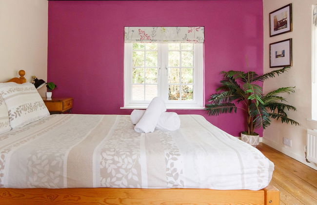 Tranquil Luxe in Country Cottage - Photo 25