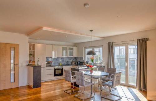 Lüftenblick - 2 Ferienwohnungen am Starnberger See, mit Terrasse oder Balkon, Weitblick, Sauna, Kamin, E-Ladestation - Foto 55