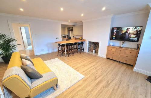 Luxury, Spacious 3 Bedroom, Beachfront Apt with Parking & Courtyard - Shoreside - Foto 22