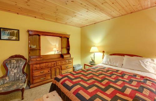 Lakefront Hazelhurst Cabin Dock and Pool Table - Foto 17